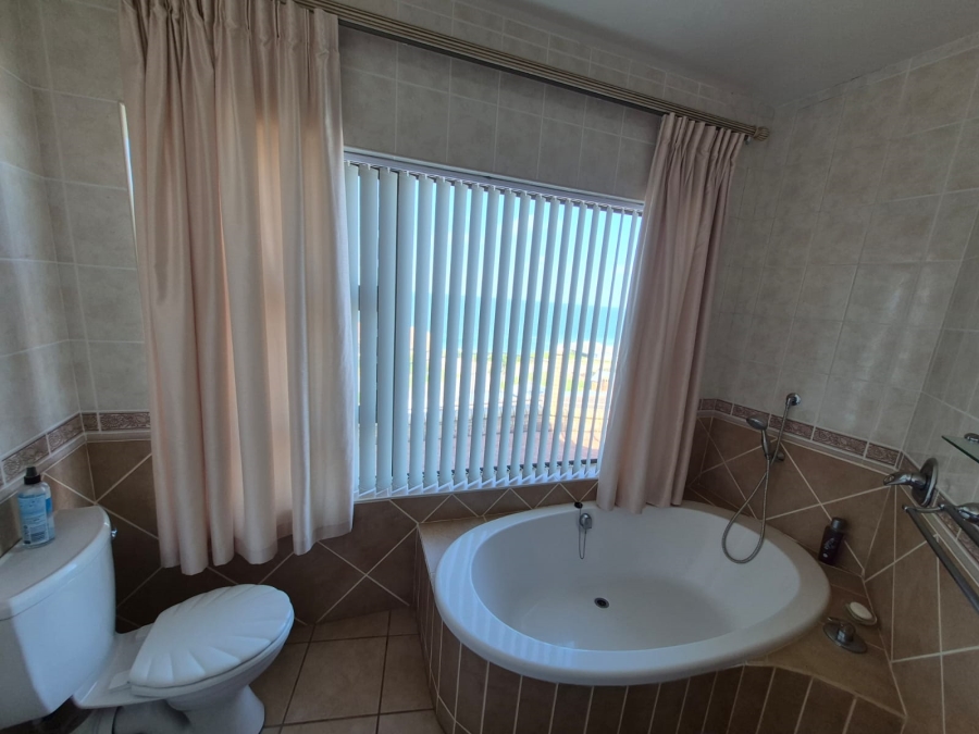 3 Bedroom Property for Sale in Dana Bay Western Cape